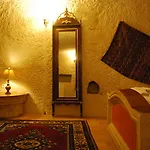 Asteria Cave غوريمِيه