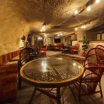 Asteria Cave غوريمِيه