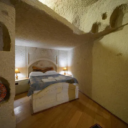Asteria Cave 3*