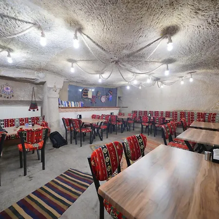 拉泽尔洞穴酒店 酒店 3*