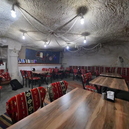拉泽尔洞穴酒店 酒店 3*